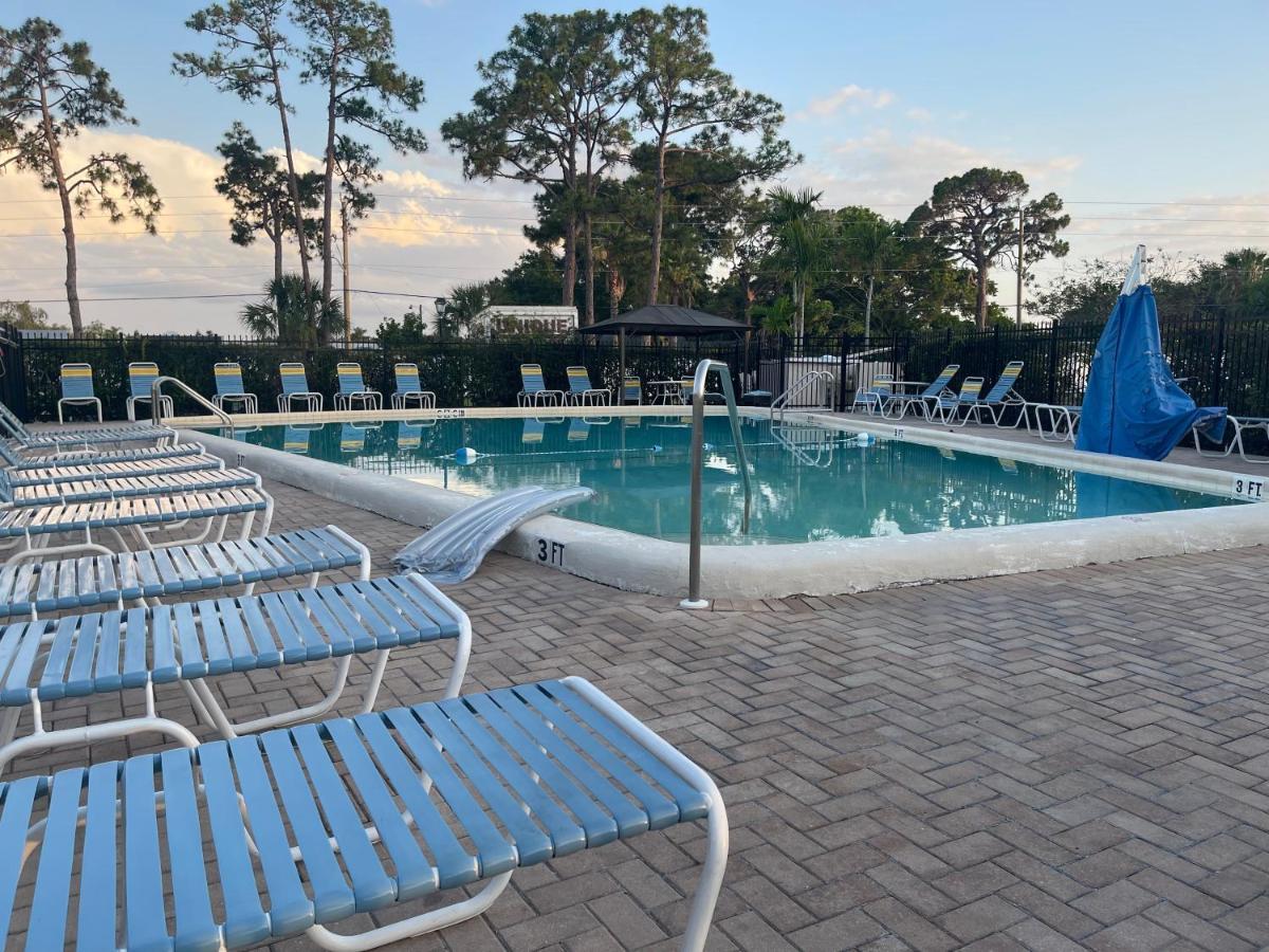 Cottage In Arbor Terrace Resort Bradenton Exterior photo